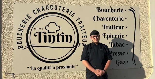 photo  à 18 ans, justin adolphe, surnommé « tintin », a repris la boucherie-épicerie de vouzailles (vienne) en octobre 2024, évitant ainsi la fermeture du dernier commerce du village.  &copy;  justin adolphe 