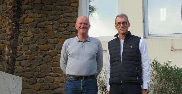 photo  philippe forges (à gauche), premier adjoint et yvan goulette, maire, ont décidé de repartir ensemble en 2026.  &copy;  le maine libre 