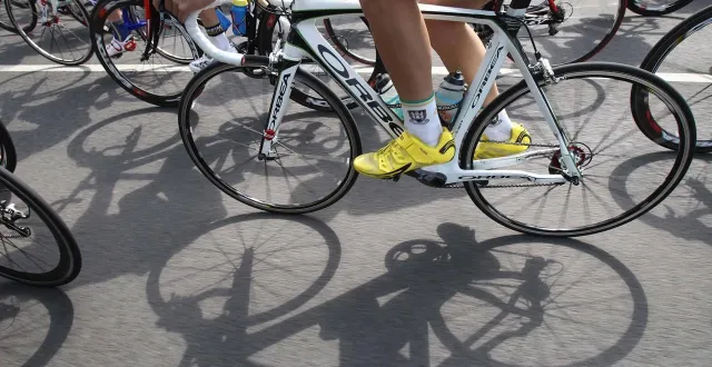 photo  les institutions du cyclisme sarthois ont vécu des années difficiles.  &copy;  archives ouest-france 