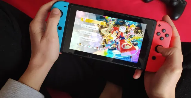 photo  l’homme est venu avec son frère voler des switch chaque samedi du mois d’août 2025.  &copy;  archives co 