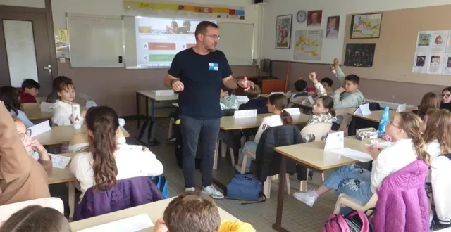 photo  les élèves lors de l’intervention de génération numérique.  &copy;  co 