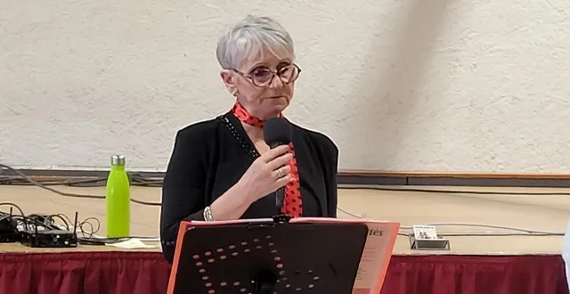 photo  bernadette mary, maire déléguée de villedieu-la-blouère, lors du repas des aînés.  &copy;  ouest-france 