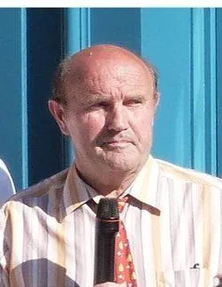 photo  jean dumur, le maire, est candidat à sa succession.  &copy;  ouest-france 