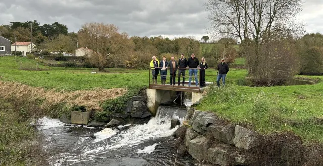 photo  les pêcheurs de l’èvre constatent amèrement la disparition des poissons à montrevault (maine-et-loire). sans explication pour le moment.  &copy;  ouest-france 