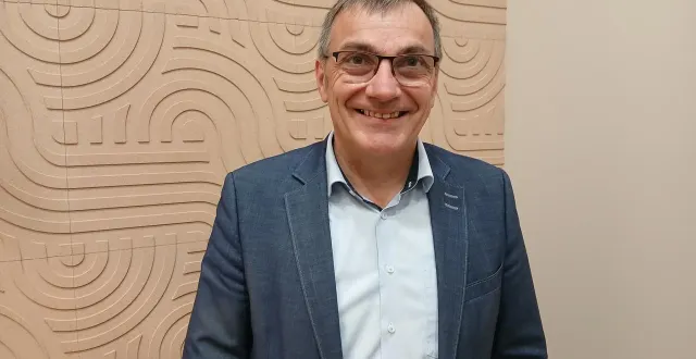 photo  hervé roncière a annoncé sa candidature pour les élections municipales de mars 2026.   &copy;  le maine libre 