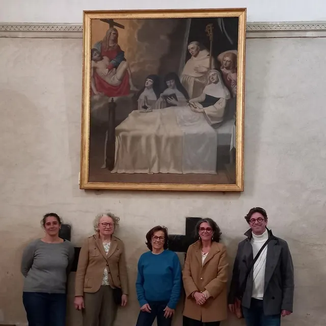 photo anaïs ménard, qui a restauré le cadre ; anna leicher, conservatrice antiquités et œuvres d’art au département ; claire le goff, restauratrice du tableau ; séverine gaboriau, adjointe à la culture ; et gurval reto, directeur des affaires culturelles.  ©  ouest-france
