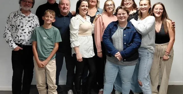 photo  la troupe de dix chanteurs amateurs répète son spectacle « le zoo en’chanté ».  &copy;  le maine libre 