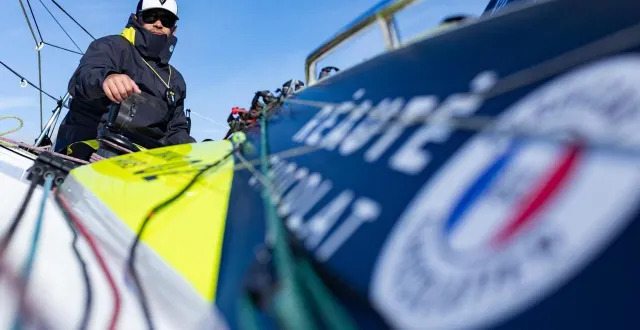 photo  lomano takasi sera aligné au départ de sa deuxième solo guy cotten.  &copy;  thomas deregnieaux 
