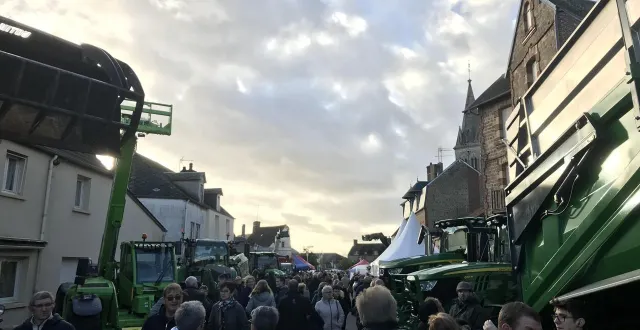 photo  plus de 10 000 personnes sont attendues à la foire de la sainte-catherine de briouze, dans l’orne.  &copy;  ouest-france 