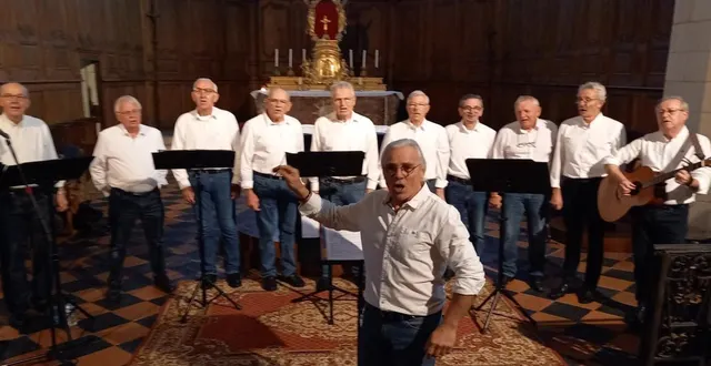 photo  le chef de chœur pascal rosala-humeau et ses choristes sont les invités de la section locale des anciens combattants, vendredi.  &copy;  voix du large 