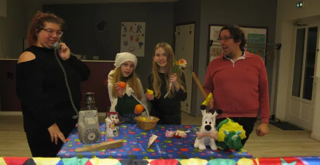 photo  l’association lors d’une répétition de théâtre dans la salle des associations.  &copy;  ouest-france 