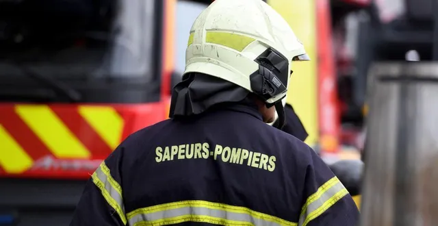 photo  les pompiers ont utilisé une lance à mousse pour agir.  &copy;  illustration le courrier de l’ouest - marie delage 
