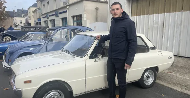 photo  adrien morin, la mécanique dans le sang et le cœur tourné vers les voitures d’époque.   &copy;  co 