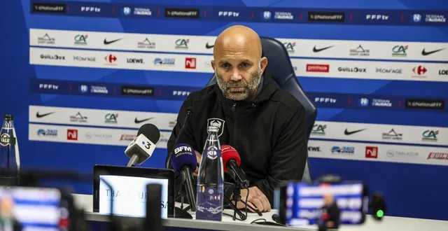 photo  maxime d’ornano, coach du sm caen, lors de la conférence de presse face à rouen, le 21 octobre 2025.  &copy;  charles bury / ouest-france 