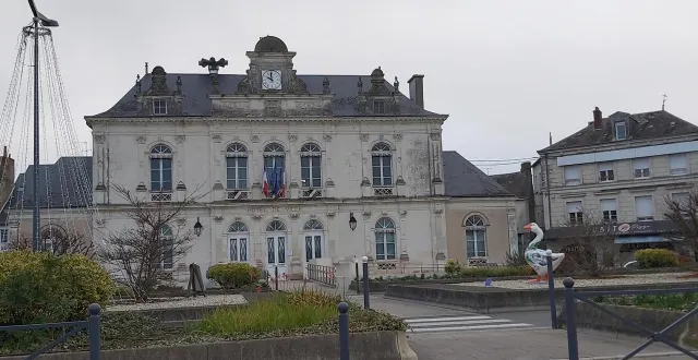 photo  le conseil municipal de montval-sur-loir s’est réuni ce lundi 17 novembre 2025.  &copy;  le maine libre 