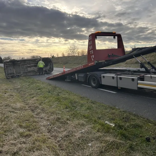 photo distré, jeudi 20 novembre. la circulation a été coupée le temps des opérations de secours et de dégagement des véhicules.  ©  co