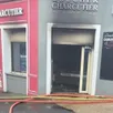 photo  un feu s’est déclaré dans la boucherie durand, rue du docteur hoarau, à fresnay-sur-sarthe, jeudi 21 novembre 2025. 