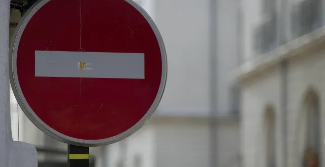 photo  un arrêté municipal bloque la circulation et le stationnement de 8 heures à 20 heures le samedi 22 novembre 2025, sur la rd323.  &copy;  archives le maine libre 