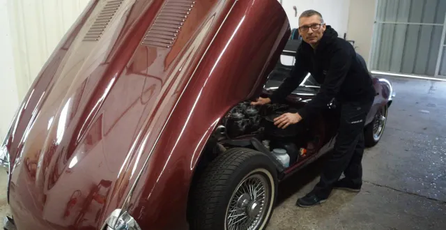 photo  sébastien lallouet vient d’ouvrir son atelier d’entretien et réparation pour voitures d’exception.  &copy;  ouest-france 