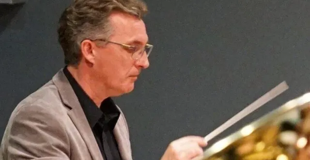 photo  le chef anthony langereau de l’orchestre d’harmonie de beaufort.  &copy;  ohab 