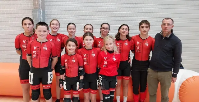 photo  onze patineurs du vsf roller sport participaient à une compétition régionale.  &copy;  vsf roller sport 