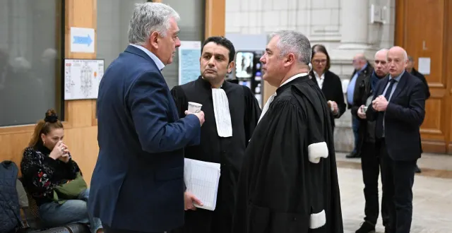 photo  angers, 17 novembre 2025. les avocats du maire, gilles bourdouleix etdes cinq autres prévenus mis en cause dans le feu d’artifice mortel de cholet en 2022 ont plaidé au cinquième et dernier jour du procès.  &copy;  co - josselin clair 