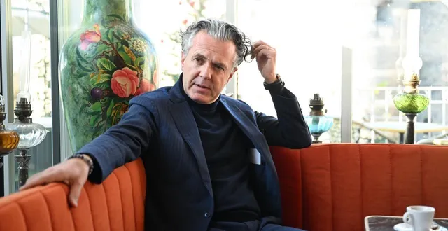 photo  angers, vendredi 21  novembre 2025. « il y a plus de gens qui ont envie de repartir que de gens qui ont envie d’arrêter », reconnaît christophe béchu (horizons), maire sortant d’angers, au moment où il va devoir se séparer de certains colistiers.  &copy;  co - josselin clair 