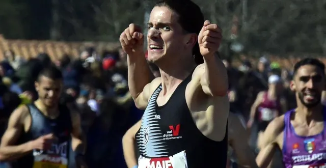 photo  antoine sénard, lors de sa victoire aux championnats de france de cross court, à challans, le 2 mars 2025.  &copy;  laurent gelot 