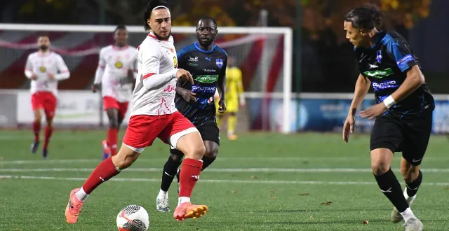 photo  soane deminguet et beaucouzé doivent se reconcentrer sur le r1.  &copy;  photo co - michel durigneux 