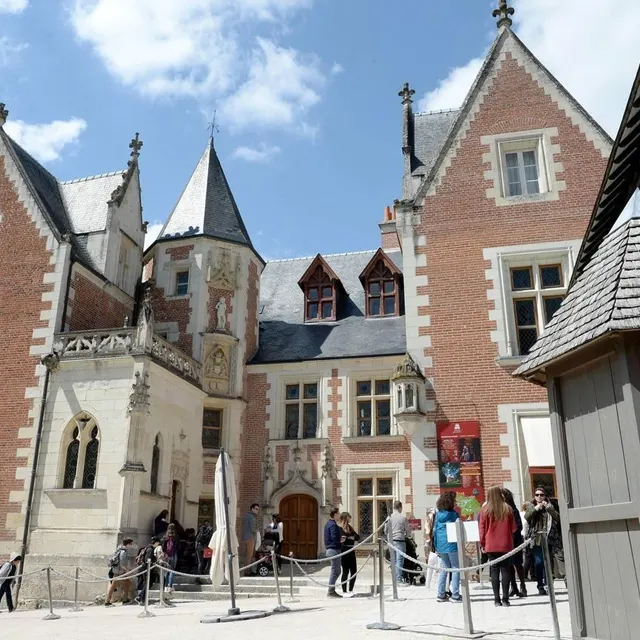 photo le château du clos-lucé, demeure de léonard de vinci, à amboise.  ©  marc ollivier, archives ouest-france