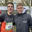 photo jimmy gressier a passé beaucoup de temps à poser en photo avec les participants du 10 km le maine libre.