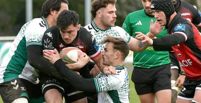 photo  françois joly et les niortais ont dû s’employer pour faire plier de coriaces suresnois.  &copy;  co - marie delage 