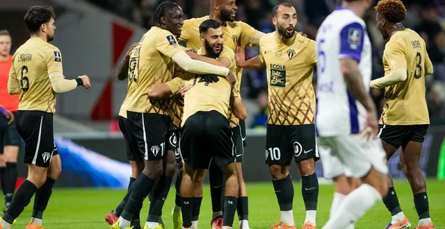 photo  yassin belkhdim a inscrit le but angevin.  &copy;  dppi via afp 