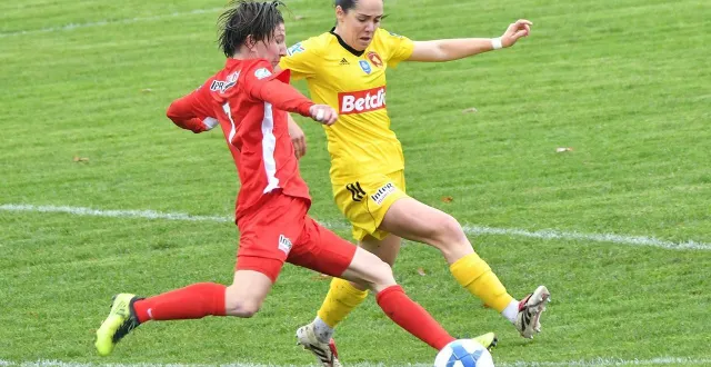 photo  tiphanie durdan a signé un triplé pour qualifier les fléchoises face à rodez.  &copy;  le maine libre 