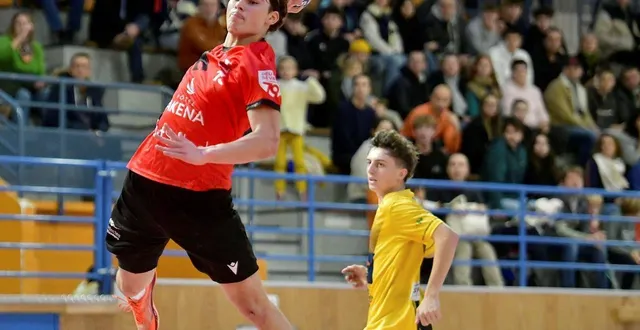 photo  marius badoz et les niortais n’ont rien lâché contre la ferrière.  &copy;  co – marie delage 