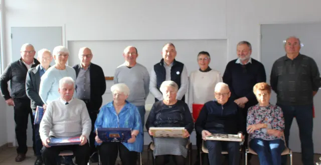 photo  les doyennes et doyens des trois communes.  &copy;  ouest-france 