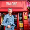 photo  stéphanie gouveia est la responsable du globe depuis quatre ans. pour elle, « un client est un client ». 