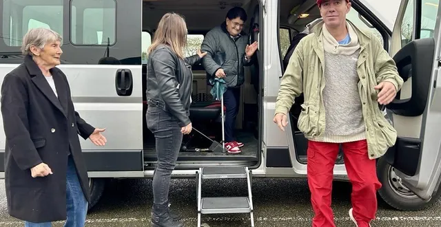 photo  la commune de val-de-la-hune a mis en place un service de transport solidaire pour les habitants de volnay, saint-mars-de-locquenay et tresson, en direction de bouloire. ce matin-là, claudette, nicole et jean-claude en ont profité.  &copy;  le maine libre 