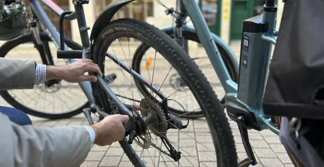 photo  convertir son vélo musculaire à l’électrique, ce n’est pas simple en sarthe.  &copy;  ouest-france 