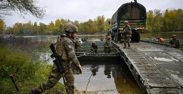 photo  le service militaire pourrait faire son grand retour en france.  &copy;  illustration co - josselin clair 