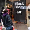 photo  faut-il réduire la période du black friday pour protéger les petits commerces du centre-ville ? 