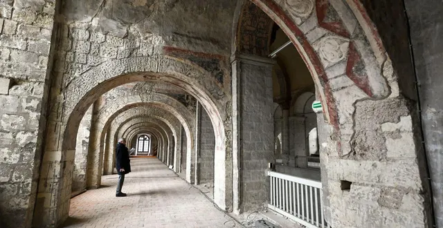 photo  à angers, l’abbaye du ronceray bénéficier de fonds pour la restauration du portail sud.  &copy;  photo archives courrier de l’ouest - laurent combet 
