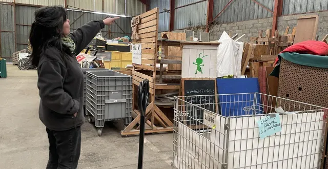 photo  chaque objet réceptionné est trié, lavé, voire réparé si besoin.  &copy;  ouest-france 