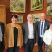 photo de gauche à droite : michel génois, conseiller départemental et maire de la roche-mabile, mikaele hamon, richard marquet, maire, arsène guilmeau, françoise guilmeau et sophie douvry, vice-présidente du conseil départemental.