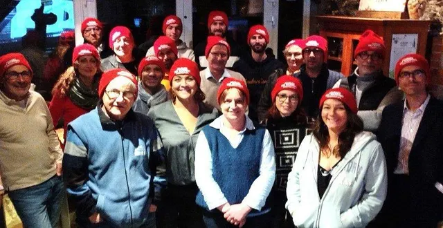 photo  une partie des représentants de l’association des commerçants, artisans, viticulteurs, industriels chalonnais et les bénévoles en pleine préparation de la fête des marrons, qui aura lieu dimanche 7 décembre.  &copy;  ouest-france 