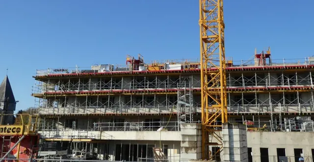 photo  la façade principale de l’immeuble de la future maison pluridisciplinaire de santé s’élève.  &copy;  ouest-france 