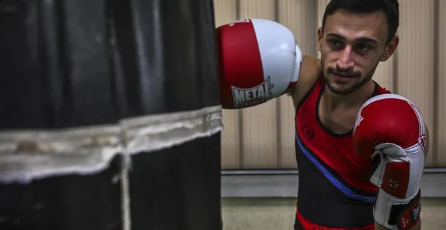 photo  tête d’affiche du club allonnais, le boxeur sarthois arthur brard sera présent lors du gala de savate boxe française au gymnase andré-malraux samedi 6 décembre 2025.  &copy;  archives le maine libre - denis lambert 