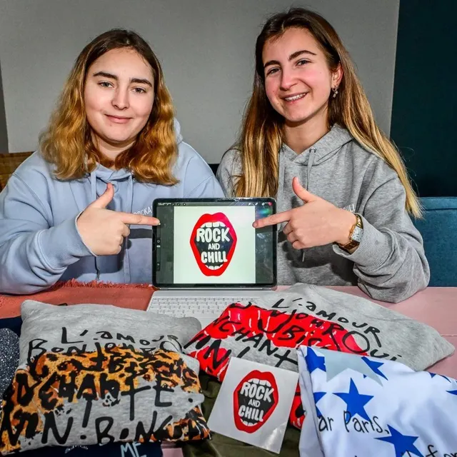 photo amélie et clara ont fondé l’entreprise rock and chill.  ©  photo le maine libre - yvon loue