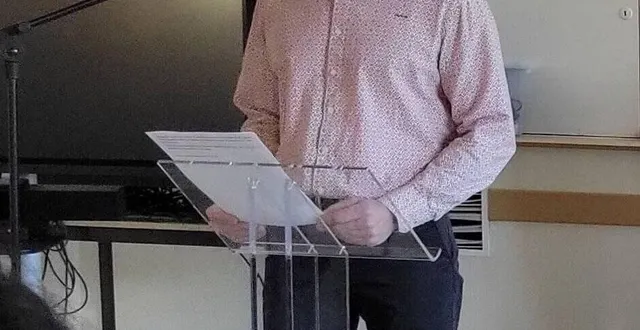 photo  matthieu hamard, maire de la chapelle-glain (loire-atlantique), lors de la cérémonie des vœux, en janvier 2025.  &copy;  ouest-france 