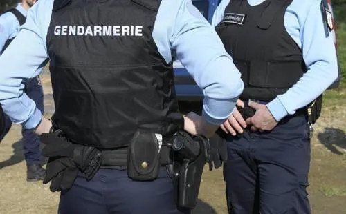 photo  les gendarmes sont intervenus pour un home-jacking à jort, près de falaise, mardi 25 novembre 2025.  &copy;  archives ouest-france 